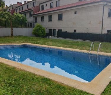 Dean Pequeno Apartamento | Apartamento con terraza y piscina