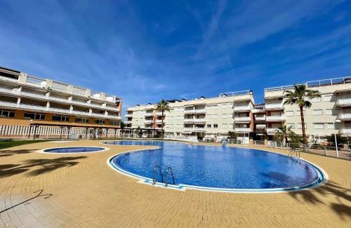 Playa de Almarda Apartamento | Apartamento con vistas al mar piscina padel