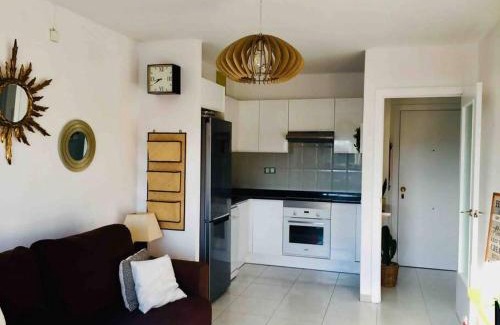 Torredembarra Apartamento | Apartamento con WIFI y piscina cerca del mar