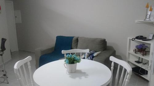 Toninhas Apartamento | Apartamento Condomínio Wembley Tênis - Toninhas - Ubatuba - SP