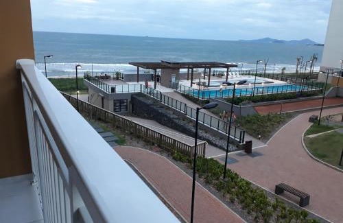 Barra Velha Apartamento | Apartamento CONFORT CLUB FRENTE MAR completo.