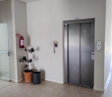 Cachoeira do Bom Jesus Apartamento | Apartamento de 2 quartos a 3 minutos a pé da praia de Cachoeira de Bom Jesu com águas calmas