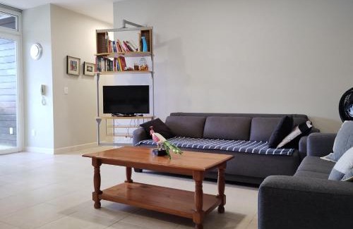 Cachoeira do Bom Jesus Apartamento | Apartamento de 2 quartos a 3 minutos a pé da praia de Cachoeira de Bom Jesu com águas calmas