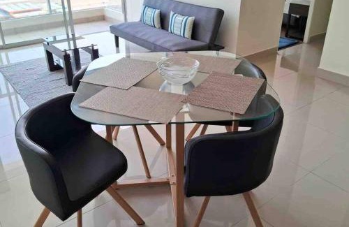 San Miguel Apartamento | apartamento de estreno con balcón frente al mar.