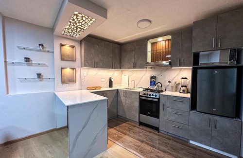 Baños de Agua Santa Apartamento | Apartamento Moderno Ideal Para Familias, en el Centro de la Ciudad