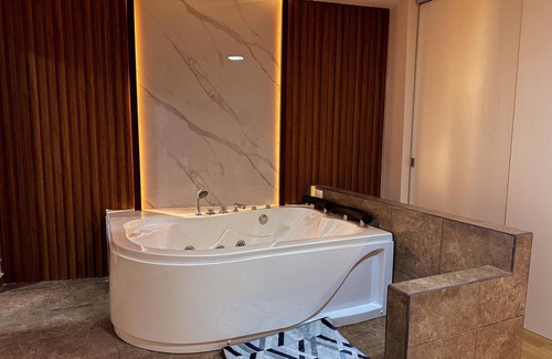 Baños de Agua Santa Apartamento | Apartamento Moderno Ideal Para Familias, en el Centro de la Ciudad