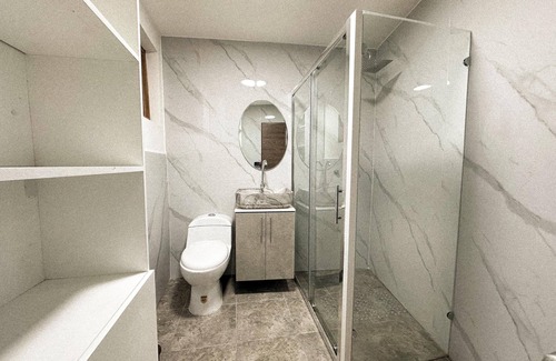 Baños de Agua Santa Apartamento | Apartamento Moderno Ideal Para Familias, en el Centro de la Ciudad