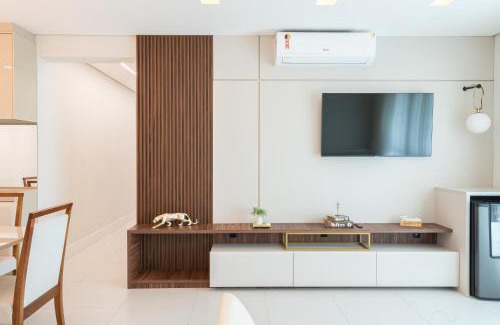 Itacolomi Apartamento | Apartamento em condomínio HOME CLUB, ar-condicionado, cozinha completa, PISCINA e JACUZZI aquecida, SAUNA, ACADEMIA, quadra de esportes playground infantil, salão de jogos a 40m da PRAIA e 15min do Beto Carreiro