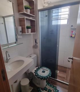 Carumbe Apartamento | Apartamento em condomínio proximo ao shopping Pantanal e parque tia Nair