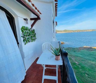 Platges de Fornells Apartamento | Apartamento en el mar con terraza