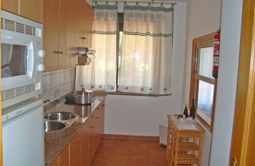 Quintans Apartamento | APARTAMENTO EN EL RURAL CON TERRAZA EN SANXENXO, CERCA DEL MAR (WIFI GRATIS) .