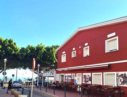 Playas del Palo Apartamento | Apartamento en primera línea de playa El Palo