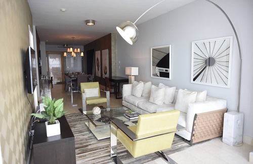 Marbella Apartamento | Apartamento en YOO Vista al mar en Avenida Balboa