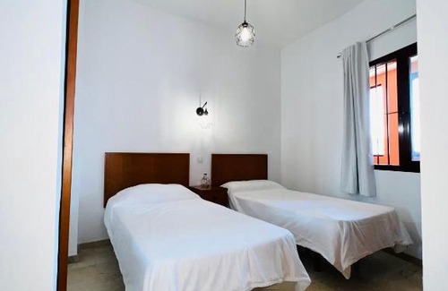 Puerto de la Duquesa Apartamento | Apartamento con piscina en plena playa