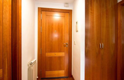 Figares Apartamento | Apartamento Fórum-Ciencias con Piscina, Gym & Parking