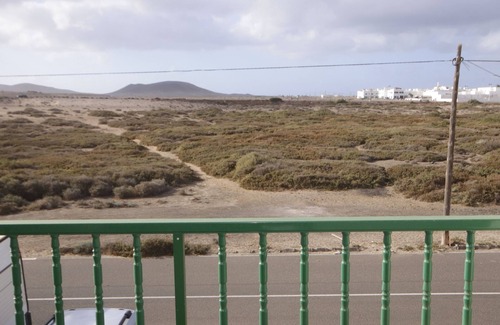 Caleta de Famara Apartamento | Familiar..