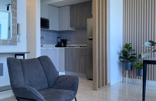 Calidonia Apartamento | Apartamento frente al mar en Ave. Balboa con piscina infinita