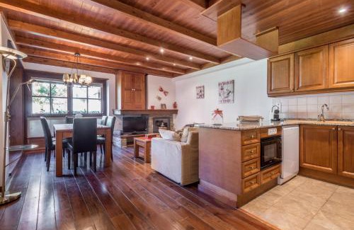 Baqueira Apartamento | Apartamento Garona by Totiaran
