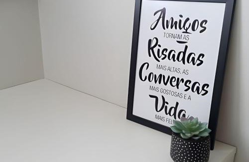 Maringa Apartamento | Apartamento Glamoroso com Ar Condicionado