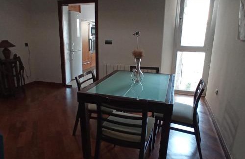 Distrito Centro-Casco-Antiguo Apartamento | Apartamento La Almena 1 junto a Plaza Mayor,2 habitaciones, parking gratuito