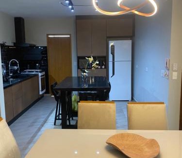 Parque Enseada Apartamento | Apartamento lindo a 03 minutos da praia Enseada