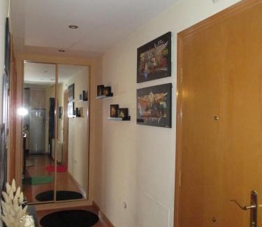 La Corredoria y Ventanielles Apartamento | Apartamento "Los Prados I" wifi y parking