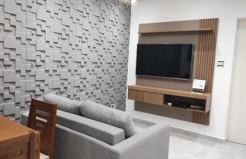 Gonzaga Apartamento | Apartamento Luxuoso à Beira-mar no Gonzaga - Ideal para Casais e Famílias
