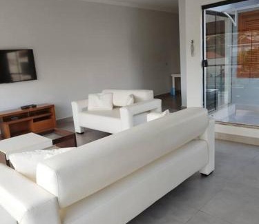 Aguas de Sao Pedro Apartamento | Apartamento no centro da cidade - Próximo ao Thermas Water Park - 3 suítes