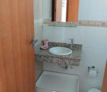 Canto do Forte Apartamento | Apartamento no Canto do Forte, Wi-Fi, Estacionamento gratuito e Churrasqueira