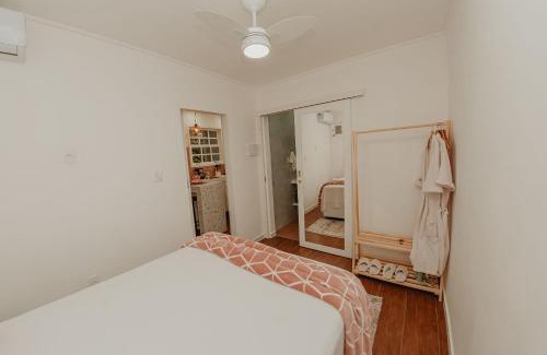 Jardim Caicara Apartamento | Apartamento para casal - 2,4km PRAIA DO FORTE