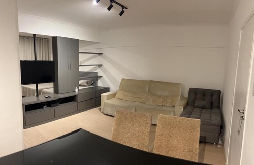 Bras Apartamento | Apartamento para pessoas de família ou a negócio, Ap Lindo aconchegante no Brás próximo igreja Mundial,mercado municipal, 25 de março, templo Salomão, metro Dom Pedro ll, bancos, mercado e etc