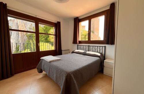 Alquezar Apartamento | Apartamento Pasarelas Ventanal