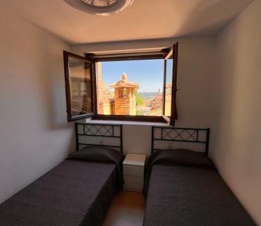 Alquezar Apartamento | Apartamento Pasarelas Ventanal