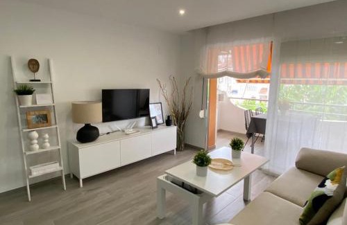Peñíscola Apartamento | Apartamento pegado al mar .
