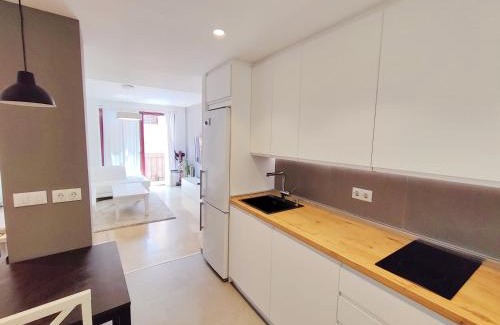 Figares Apartamento | Apartamento, piscina y parking Granada Tico Medina