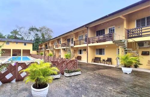 Ubatuba Apartamento | Apartamento próximo a Maranduba, local com piscina