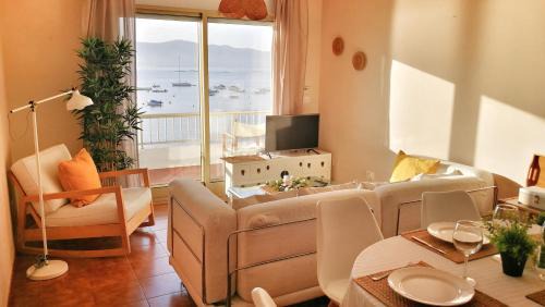 Raxo Apartamento | Apartamento Rías Baixas - 1a Línea Playa Raxó