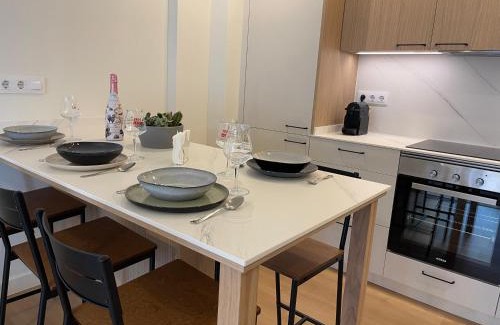 Mino Apartamento | Apartamento R14 en Miño con 2 dormitorios, salón-cocina, 1 baño y zona de lavandería, situado cerca de las playas
