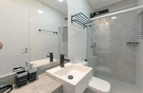 Zona 01 Apartamento | Apartamento Sofisticado Perto de Tudo JR1304
