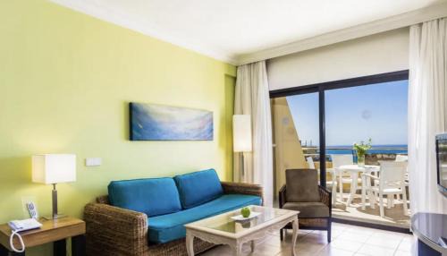 Tarajalillo Apartamento | Apartamento superior con balcon amplio y sala de estar Bahia Feliz