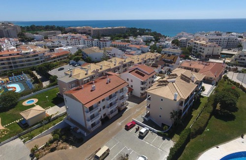 Olhos D'Agua Apartamento | Apartamento T1 (2-4 per.)com Piscina, perto da Praia