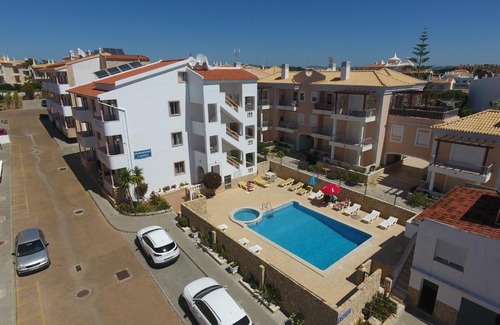 Olhos D'Agua Apartamento | Apartamento T1 (2-4 per.)com Piscina, perto da Praia