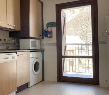 Escarrilla Apartamento | Apartamento Tarmañones Vistas a la montaña