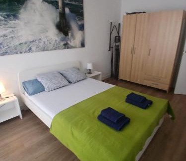 Bailen-Miraflores Apartamento | Apartamento tejares
