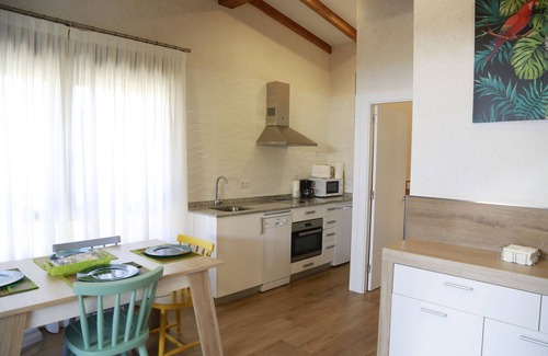 Miengo Apartamento | Apartamento totalmente nuevo con piscina cubierta y cerca de varias playas