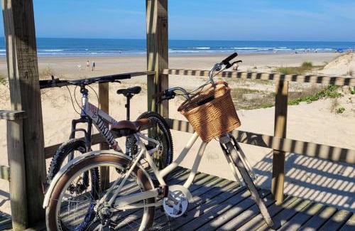 Capao da Canoa Apartamento | Apartamento uma quadra do mar, melhor localização