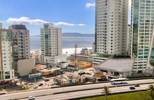 Morretes Apartamento | Apartamento vista mar, 2 quartos e garagem