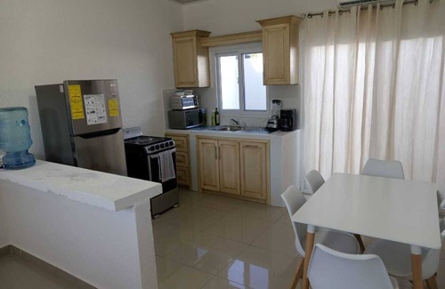 Trujillo Apartamento | Apartamentos con acceso a playa en Trujillo Honduras, tu mascota es bienvenida.