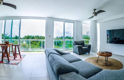 Puerto Juárez Condominio | Apartamentos de lujo frente al Mar Caribe