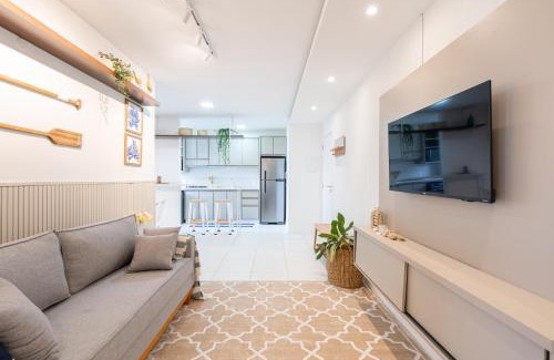Picarras Casa | Apartamentos em Bal Piçarras 150 M DA PRAIA com Sacada Wi Fi, Piscina, Portaria 24h, Playground e vaga de GARAGEM